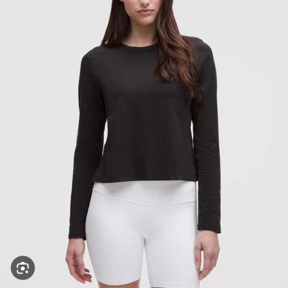 Lululemon size 4 black long sleeve top